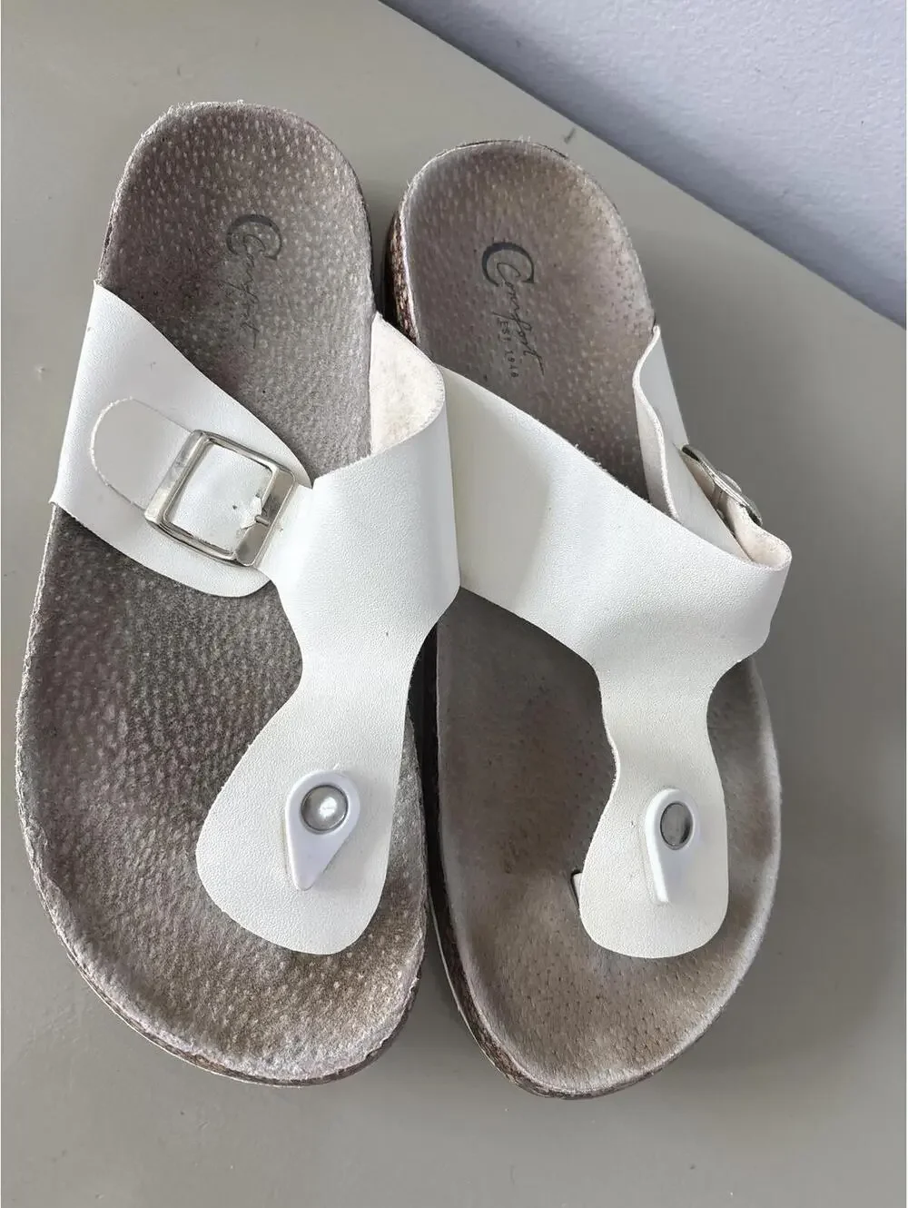Comfort White Buckle Thong Sandals with Cork Footbed Size 9 Women's